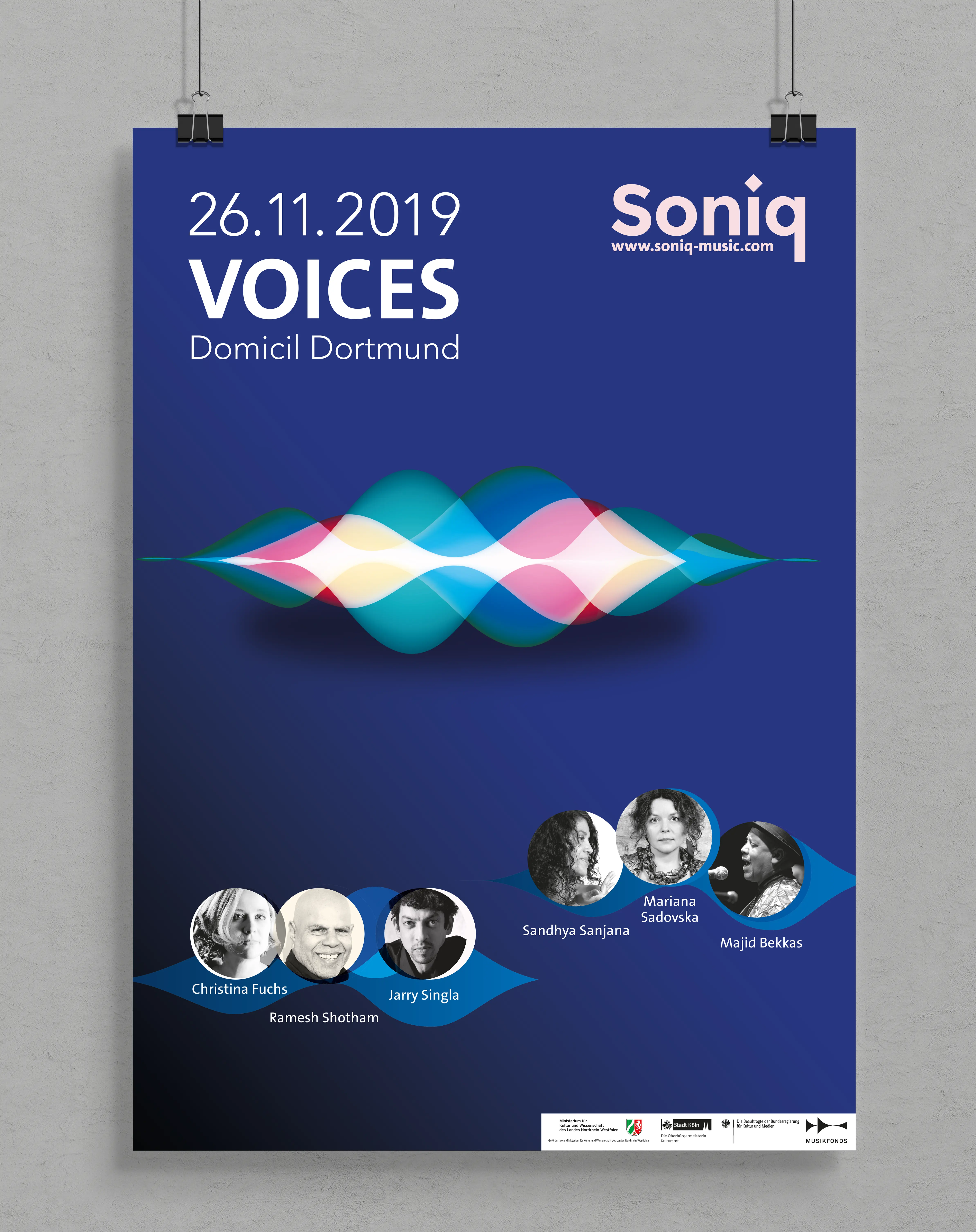Hängendes Plakat Voices Soniq 2019